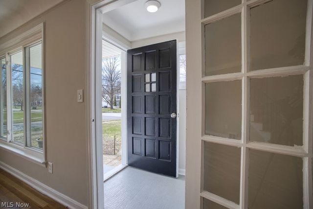 1639 Edgefield Road, Lyndhurst, OH 44124