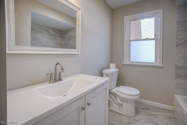 1639 Edgefield Road, Lyndhurst, OH 44124