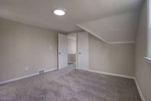 1639 Edgefield Road, Lyndhurst, OH 44124