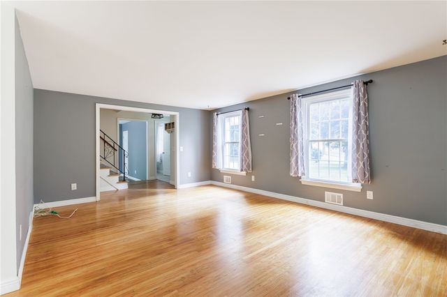 32 White Birch Circle, Chili, NY 14624