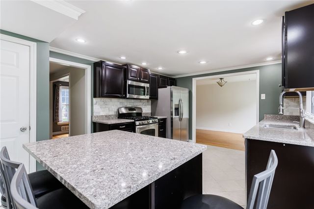 32 White Birch Circle, Chili, NY 14624