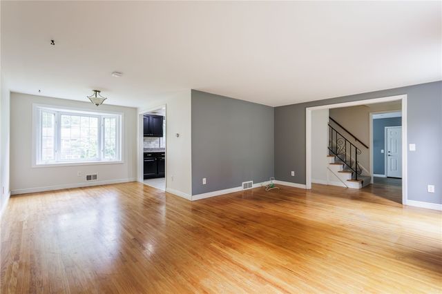 32 White Birch Circle, Chili, NY 14624