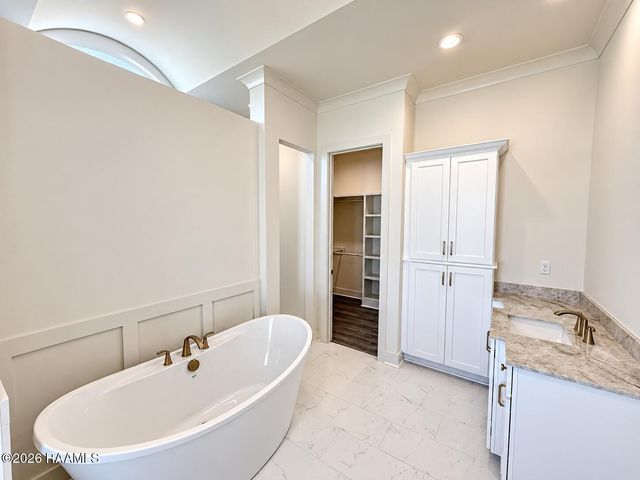 115 Fountain Meadow Drive, Broussard, LA 70518