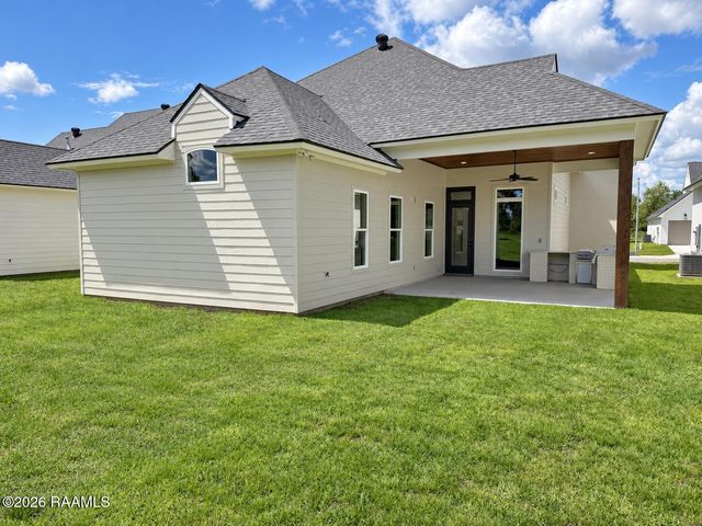 115 Fountain Meadow Drive, Broussard, LA 70518