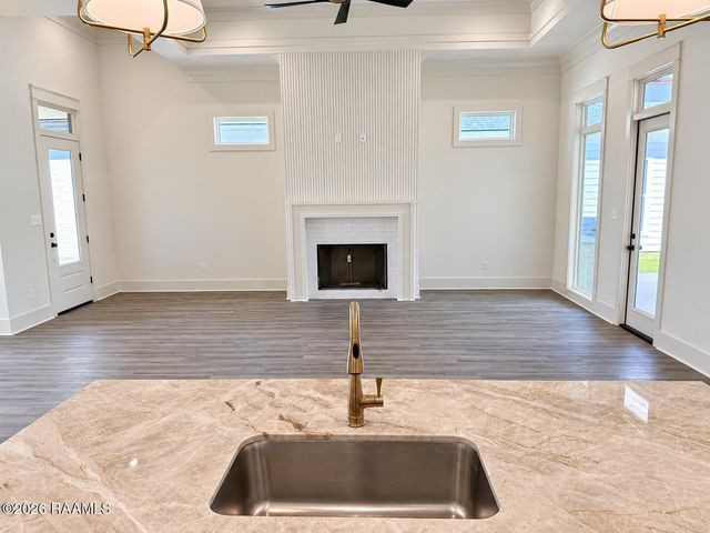 115 Fountain Meadow Drive, Broussard, LA 70518