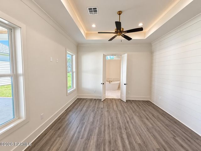 115 Fountain Meadow Drive, Broussard, LA 70518
