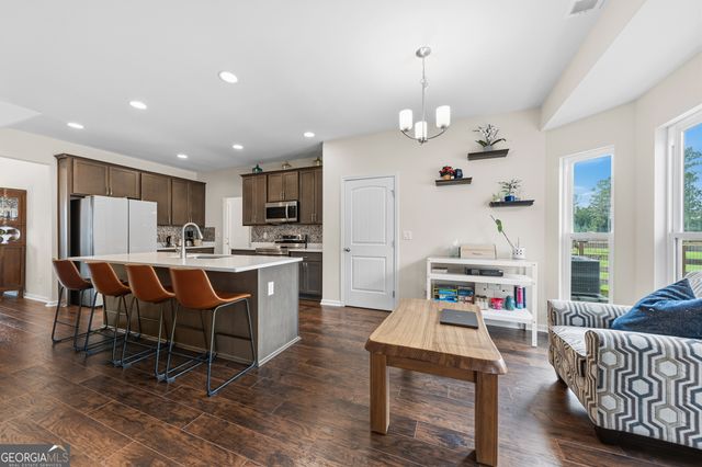 211 Bulkhead Drive, Kingsland, GA 31548