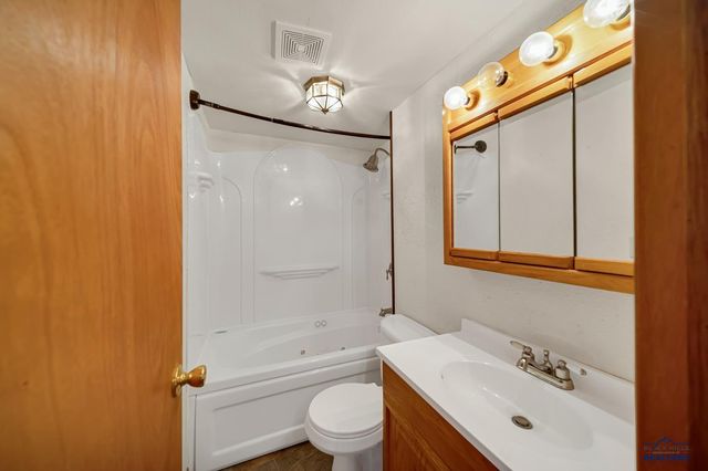 4623 TRAIL DR, Rapid City, SD 57703