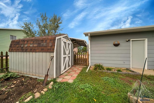 4623 TRAIL DR, Rapid City, SD 57703