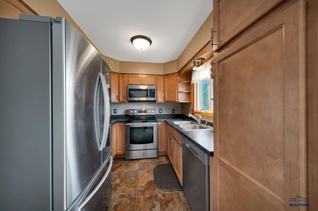4623 TRAIL DR, Rapid City, SD 57703