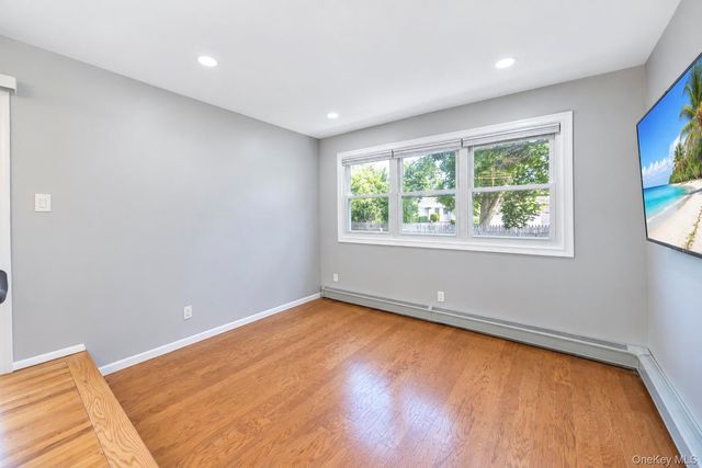 1 Azealia Court, Commack, NY 11725