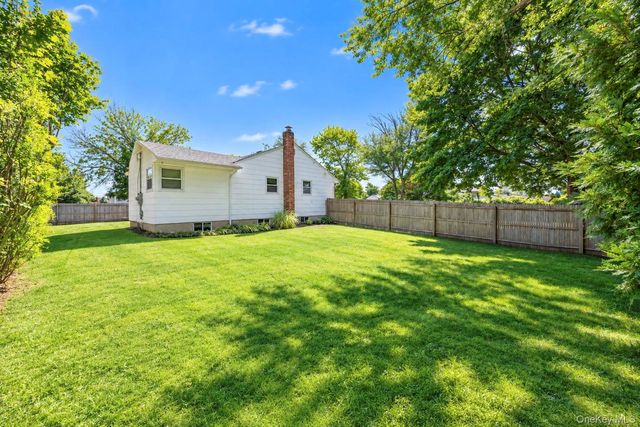 1 Azealia Court, Commack, NY 11725
