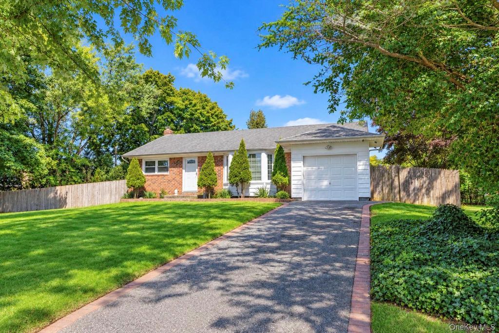 1 Azealia Court, Commack, NY 11725 — photo 3