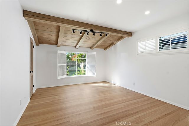 9207 Whitaker Avenue, Northridge, CA 91343