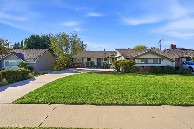 9207 Whitaker Avenue, Northridge, CA 91343
