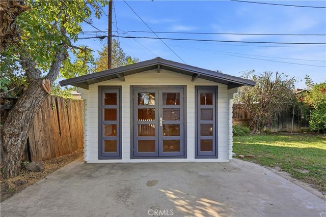 9207 Whitaker Avenue, Northridge, CA 91343