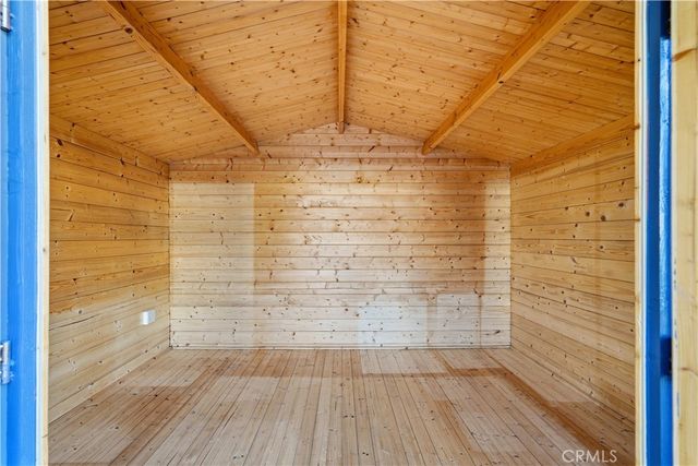 9207 Whitaker Avenue, Northridge, CA 91343