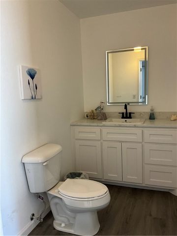 105 S College Street, Huntsville, AR 72740