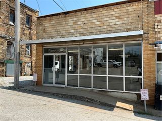105 S College Street, Huntsville, AR 72740