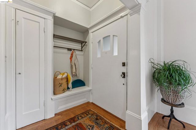 5941 5941 Keith Ave, Oakland, CA 94618