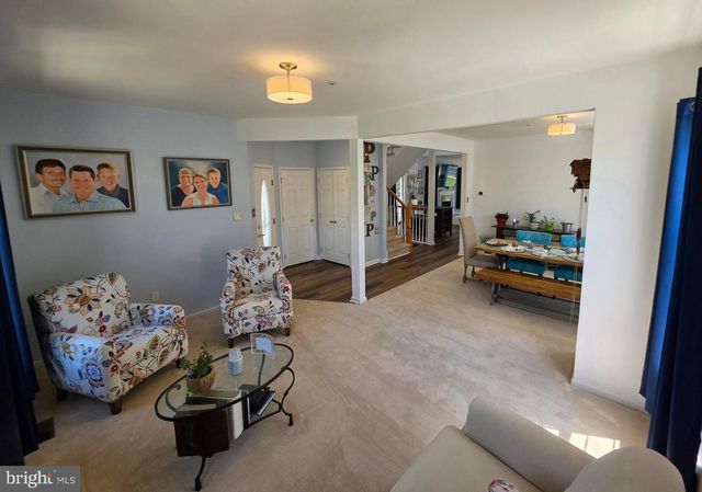 45 VALENTINE RD, Warminster, PA 18974