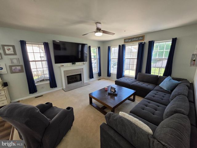 45 VALENTINE RD, Warminster, PA 18974