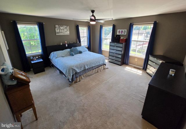 45 VALENTINE RD, Warminster, PA 18974