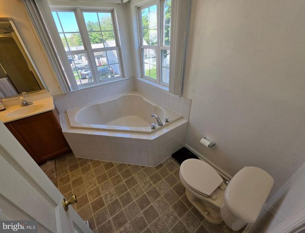45 VALENTINE RD, Warminster, PA 18974
