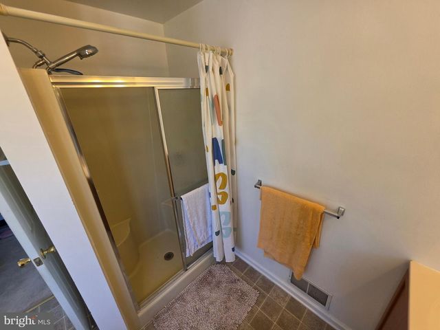 45 VALENTINE RD, Warminster, PA 18974