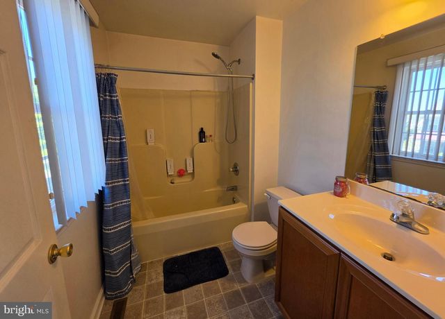 45 VALENTINE RD, Warminster, PA 18974