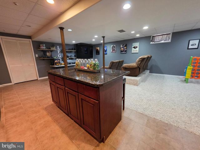 45 VALENTINE RD, Warminster, PA 18974