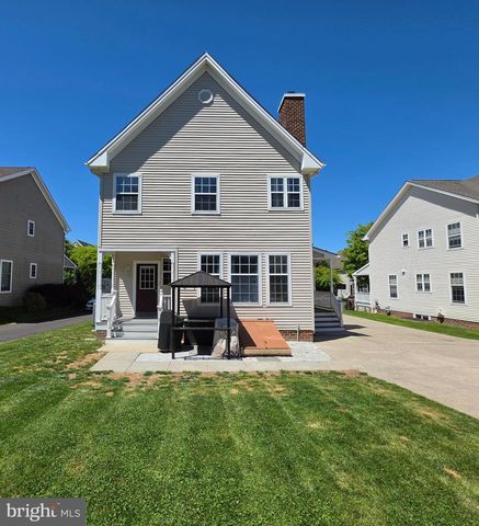 45 VALENTINE RD, Warminster, PA 18974