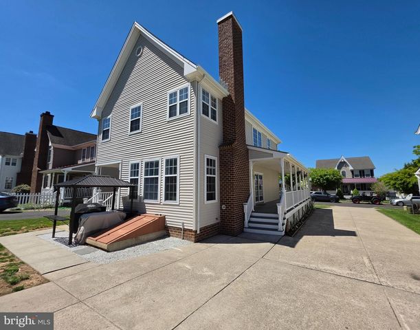 45 VALENTINE RD, Warminster, PA 18974