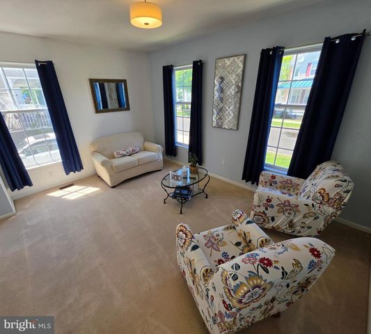 45 VALENTINE RD, Warminster, PA 18974
