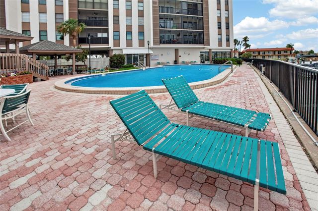 10355 PARADISE BOULEVARD 907, Treasure Island, FL 33706