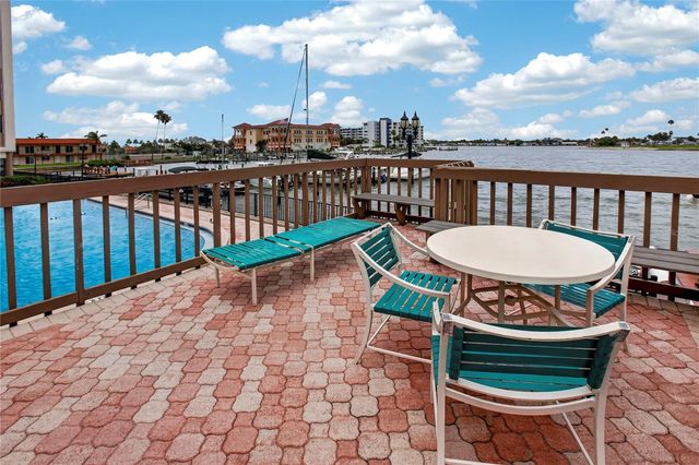10355 PARADISE BOULEVARD 907, Treasure Island, FL 33706