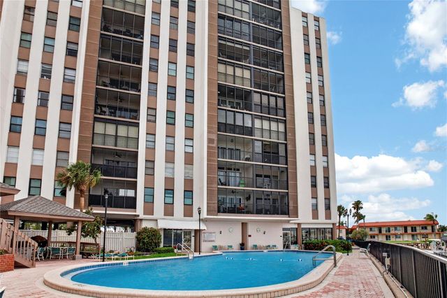 10355 PARADISE BOULEVARD 907, Treasure Island, FL 33706