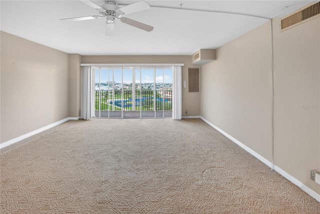 10355 PARADISE BOULEVARD 907, Treasure Island, FL 33706
