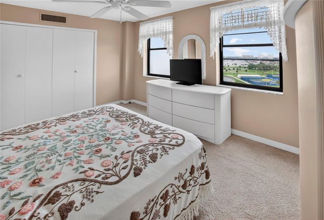 10355 PARADISE BOULEVARD 907, Treasure Island, FL 33706