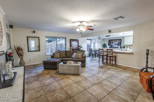 1724 Salinas Drive, Las Cruces, NM 88011