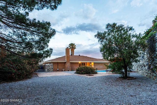 1724 Salinas Drive, Las Cruces, NM 88011
