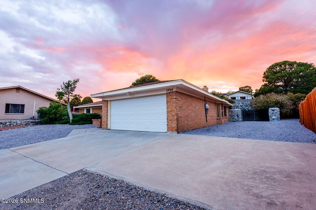 1724 Salinas Drive, Las Cruces, NM 88011