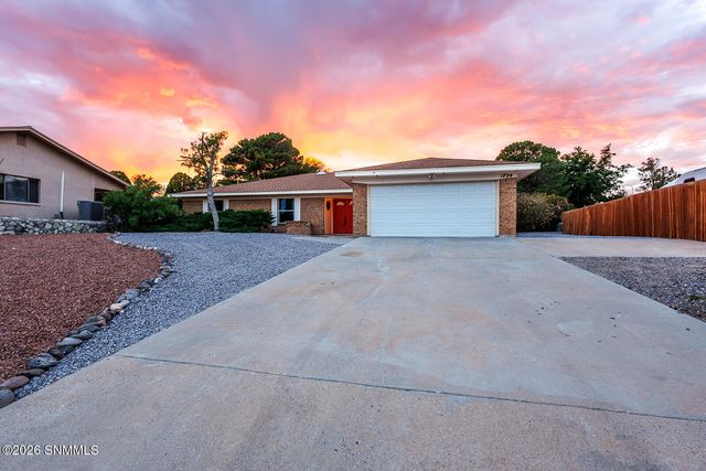 1724 Salinas Drive, Las Cruces, NM 88011