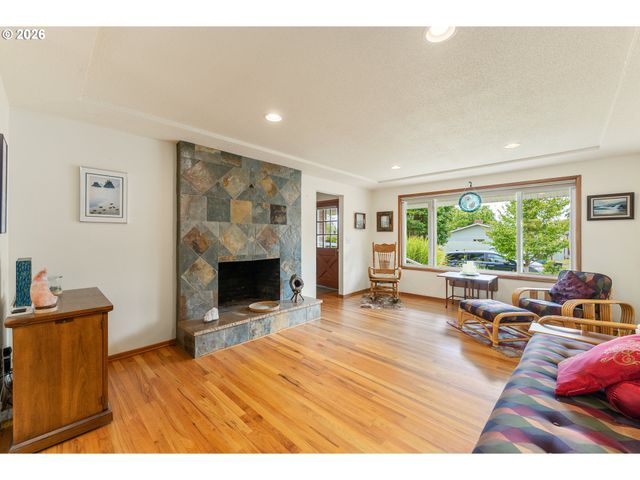 3431 Ne 132nd Ave, Portland, OR 97230