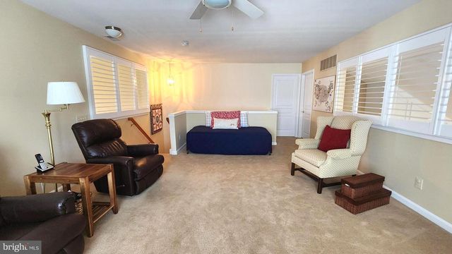 796 VILLAGE AVE, Collegeville, PA 19426