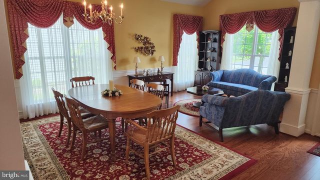796 VILLAGE AVE, Collegeville, PA 19426