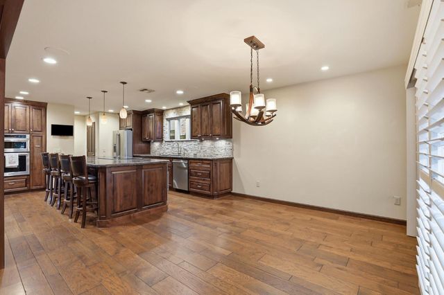 445 Sierra Ln, Sacramento, CA 95864