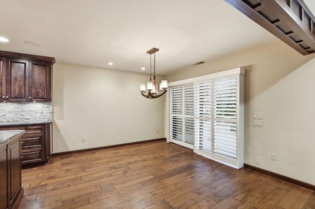 445 Sierra Ln, Sacramento, CA 95864