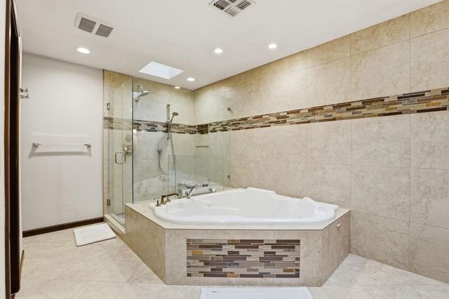 445 Sierra Ln, Sacramento, CA 95864