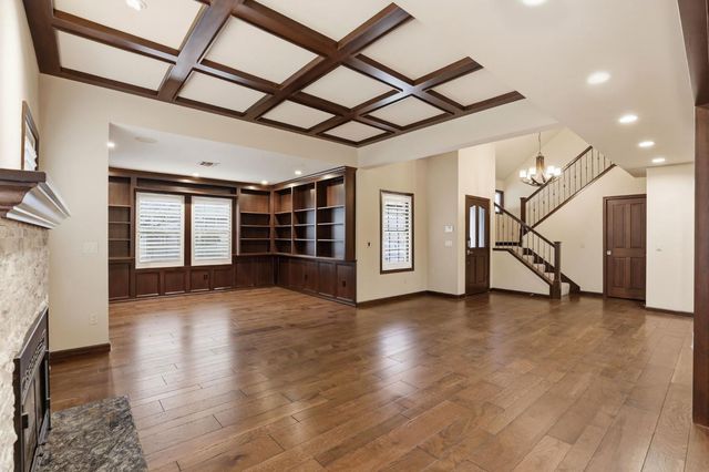 445 Sierra Ln, Sacramento, CA 95864